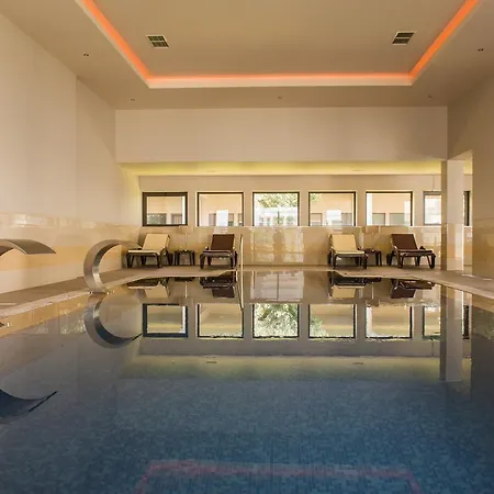 Gale Collection Hotel 4*